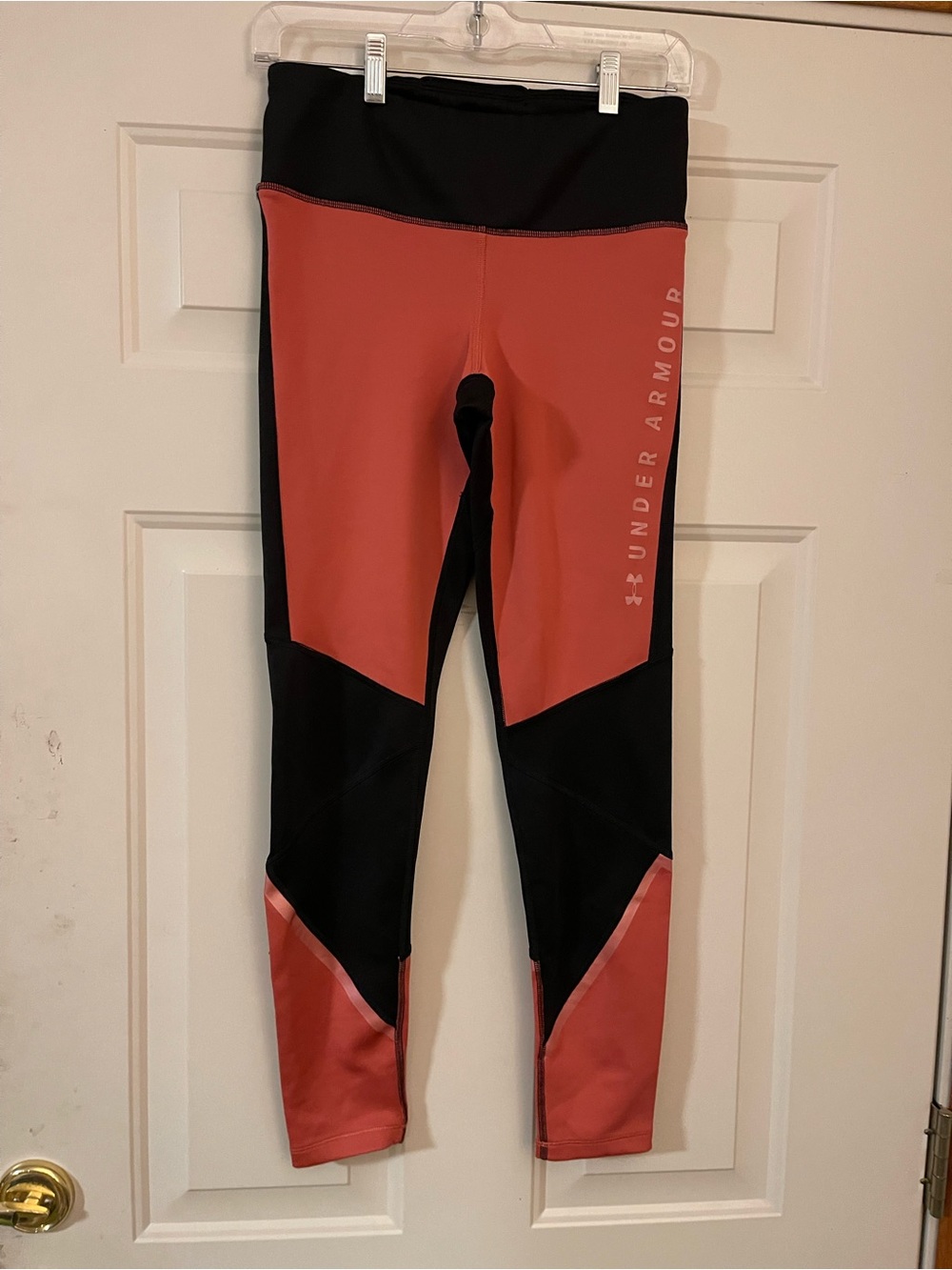 Under Armour Athletic Leggings Black/Salmon Medium Heat Gear Women's Activewear